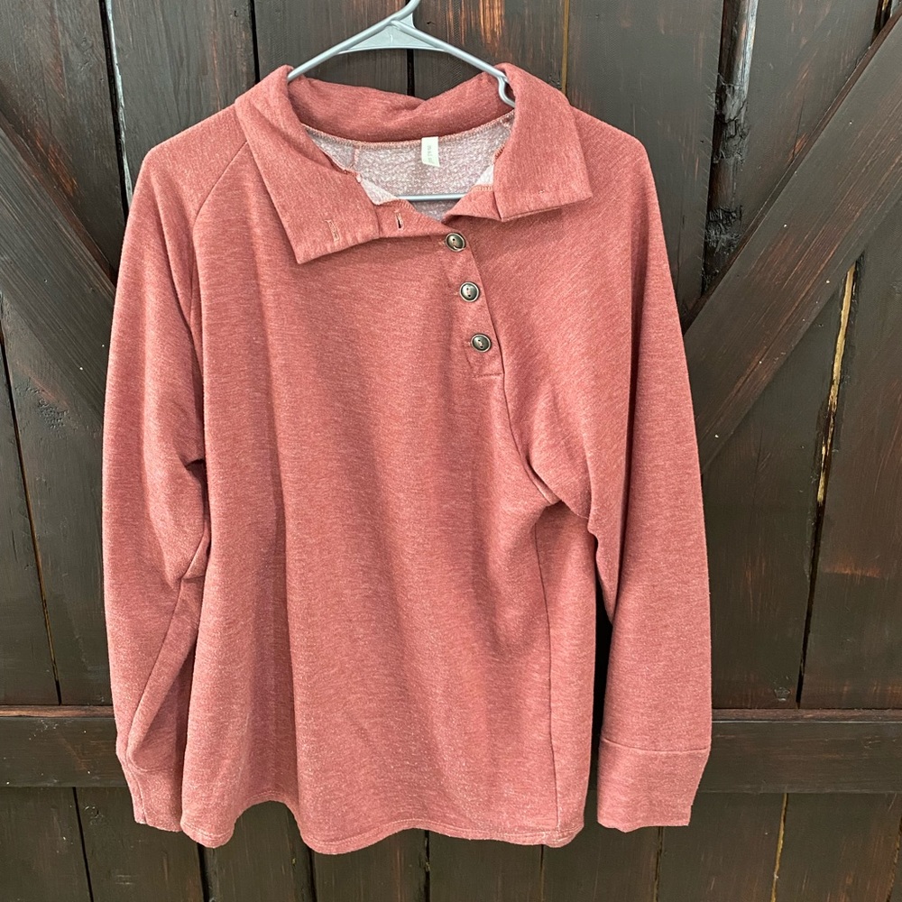 Mia soli. Size medium.